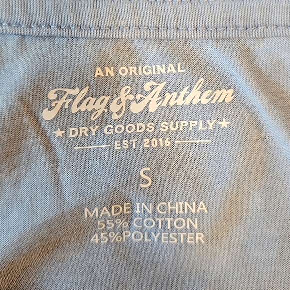 Flag & Anthem T-Shirt Men's 2 Tone Blue Henley Short Sleeve Lightweight, SMALL - Picture 3 of 6